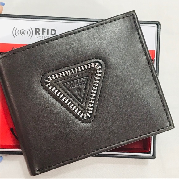 guess wallet with valet